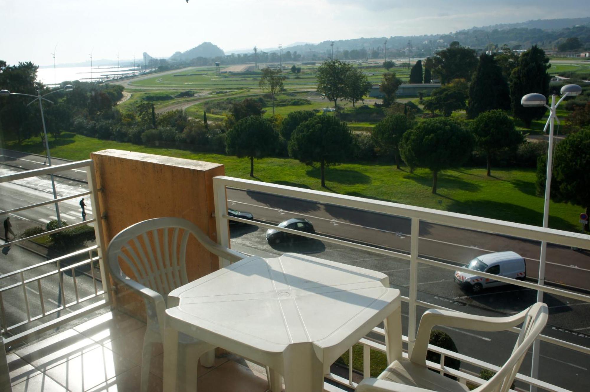 Residence Meublee Studiotel Cagnes-sur-Mer Ngoại thất bức ảnh